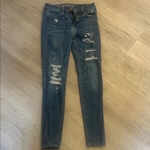American Eagle - Distressed Blue Jeans super stretch